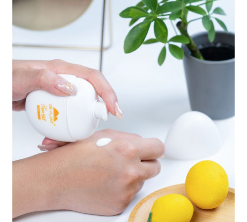 DR. PLANT Waterproof Moist Sunscreen Lotion Водостойкий увлажняющий лосьон санскрин SPF50+/PA++++ DR. PLANT Waterproof Moist Sunscreen Lotion Водостойкий увлажняющий лосьон санскрин SPF50+/PA++++