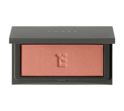 THREE Cheeky Chic Blush Компактные румяна